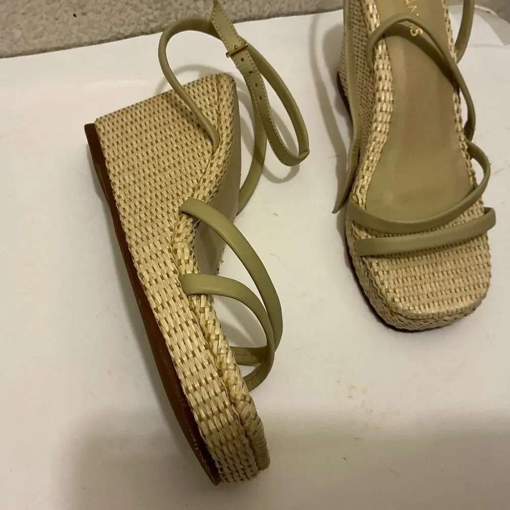 Kaanas chic woven